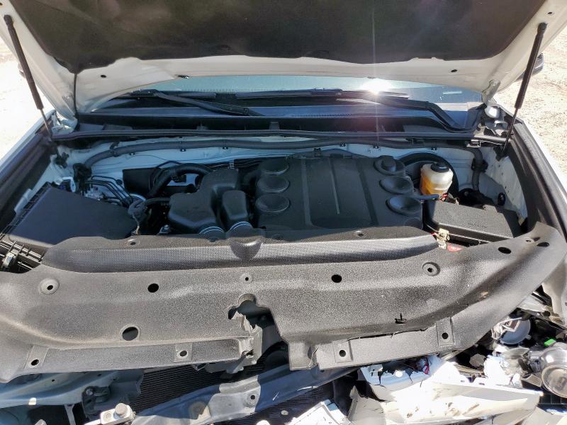 2018 TOYOTA 4RUNNER SR JTEZU5JR1J5187688