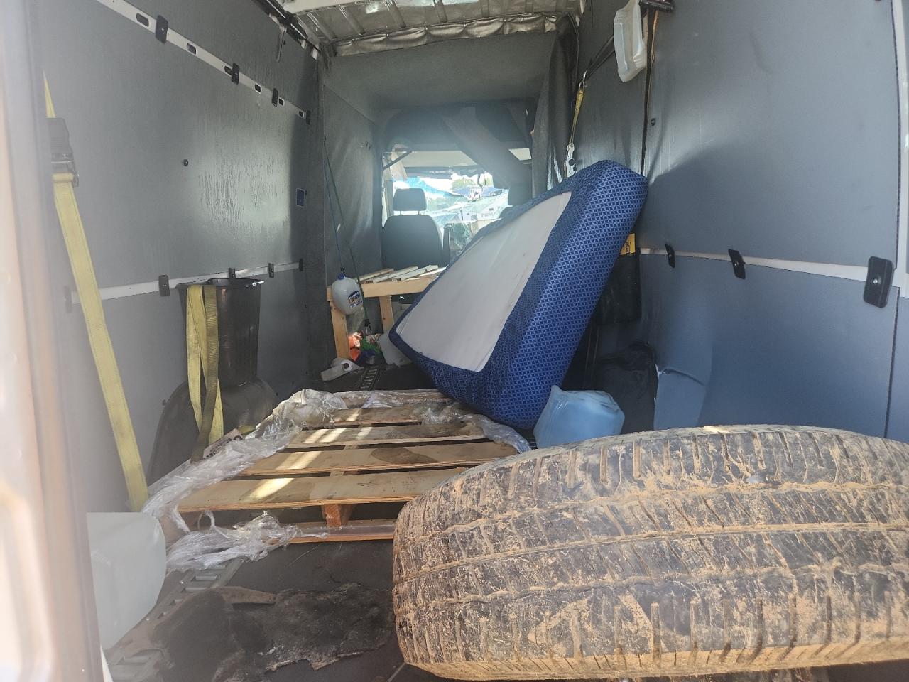 MERCEDES-BENZ SPRINTER 2500