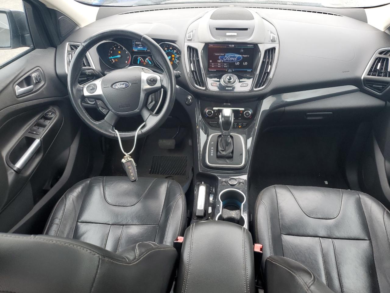 FORD ESCAPE TITANIUM