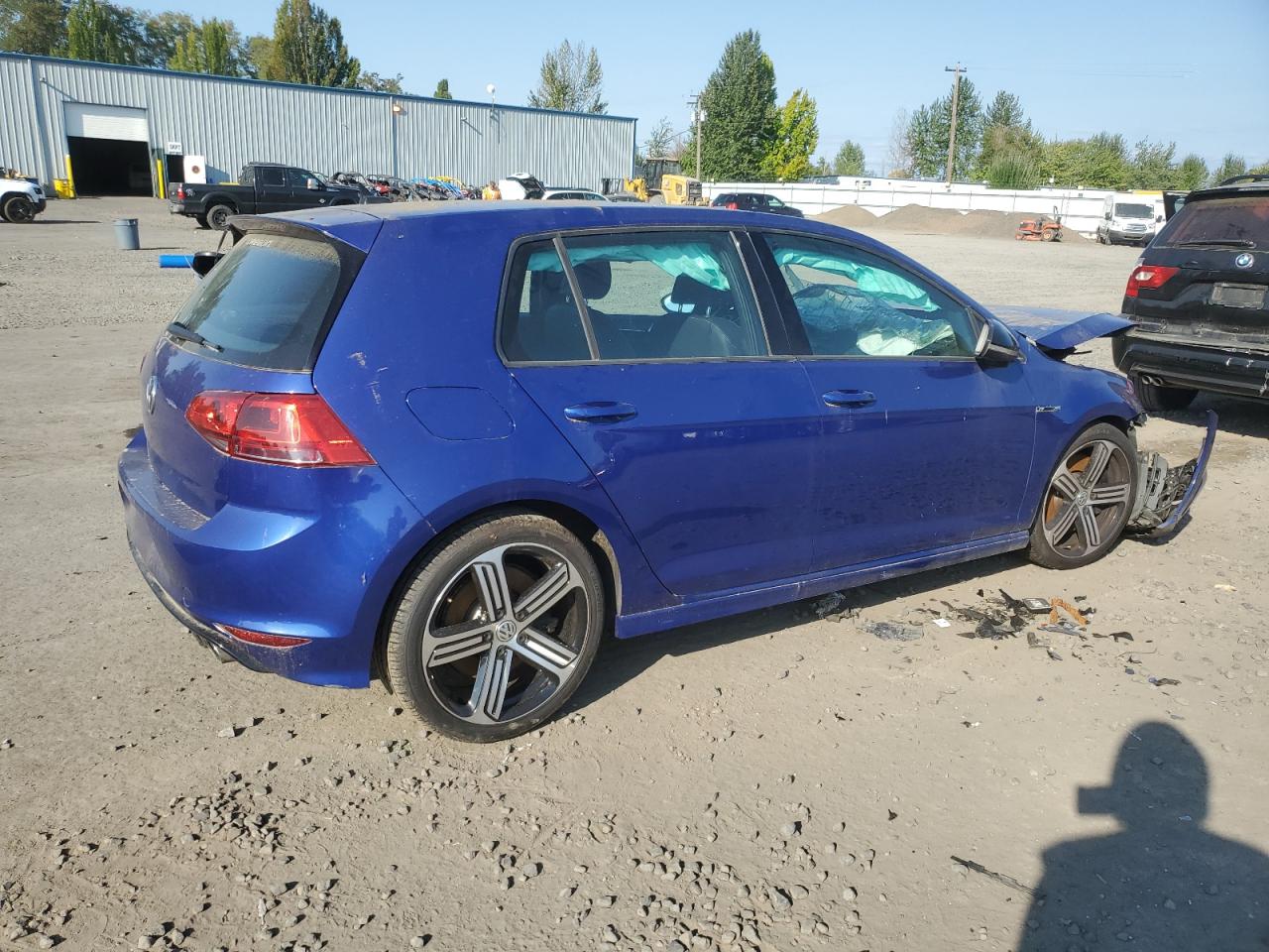 VOLKSWAGEN GOLF R