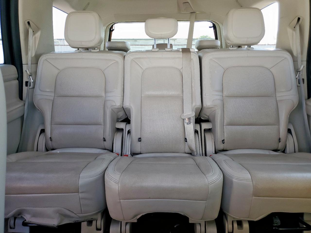 LINCOLN NAVIGATOR RESERVE