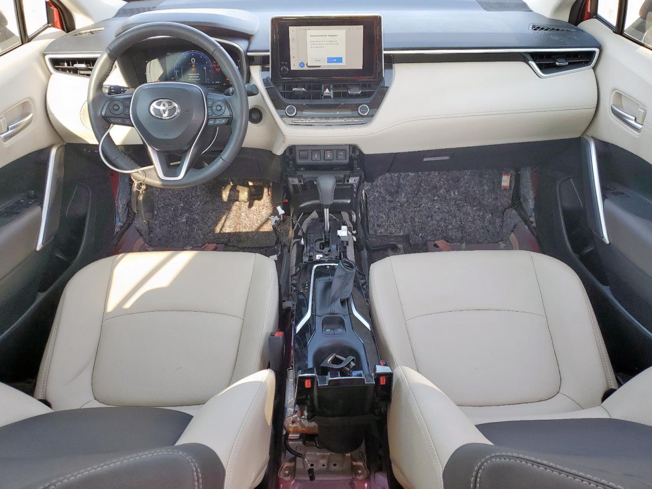 TOYOTA COROLLA CROSS XLE