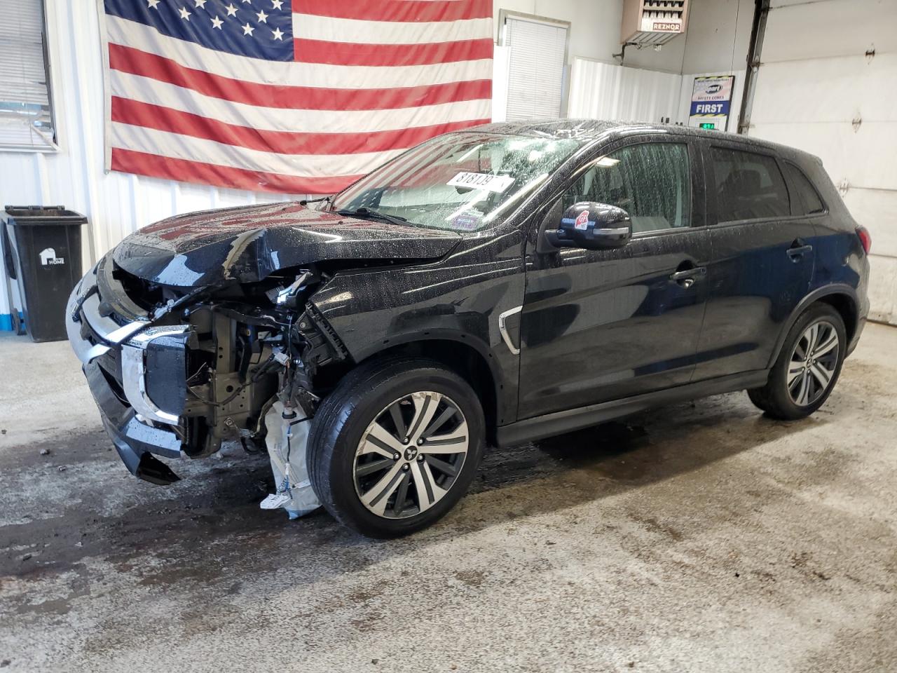 MITSUBISHI OUTLANDER ES