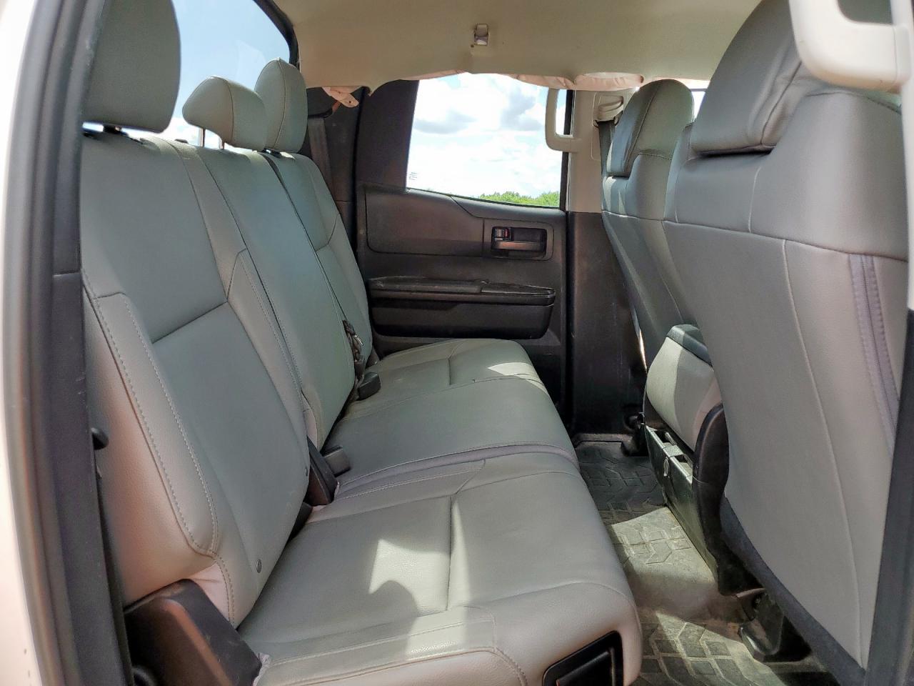 TOYOTA TUNDRA DOUBLE CAB SR