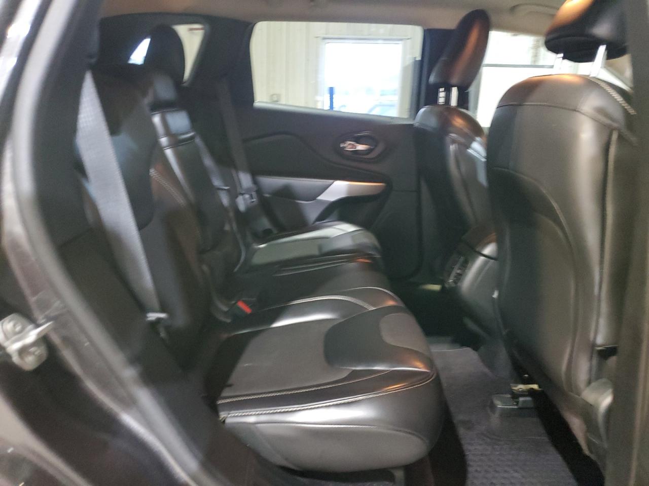 JEEP GRAND CHEROKEE LATITUDE PLUS