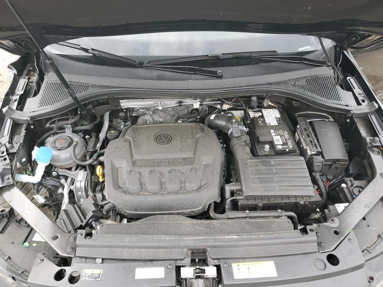 VOLKSWAGEN TIGUAN SE R-LINE BLACK