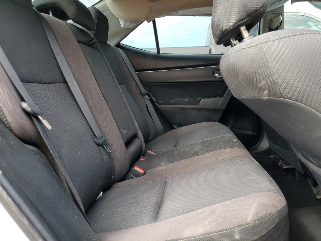 Lot #3316141217 2018 TOYOTA COROLLA L