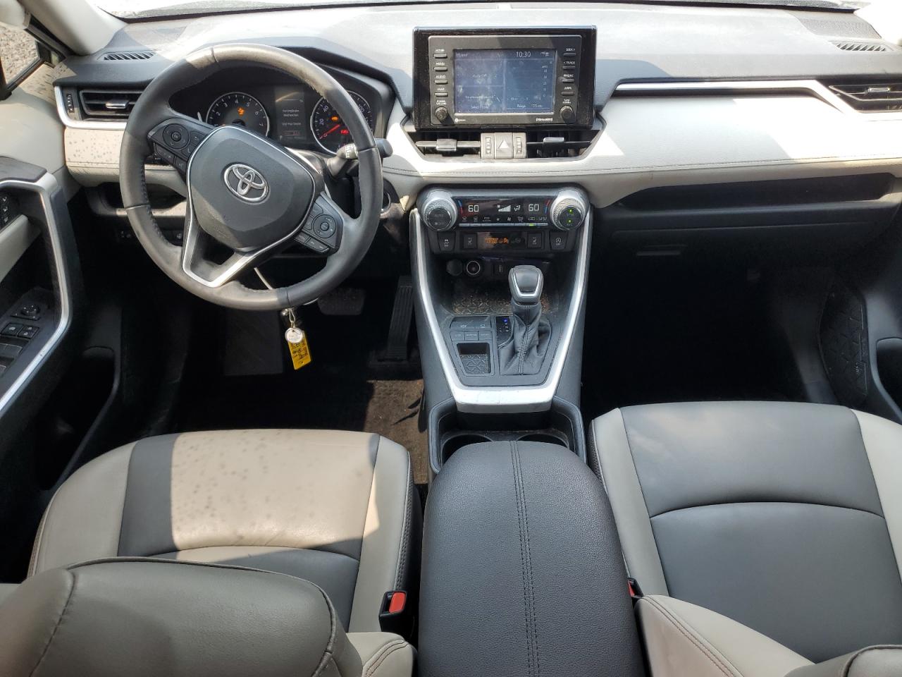 TOYOTA RAV4 XLE PREMIUM