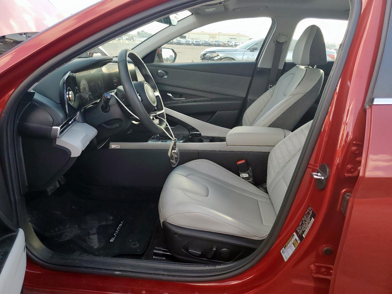 HYUNDAI ELANTRA LIMITED
