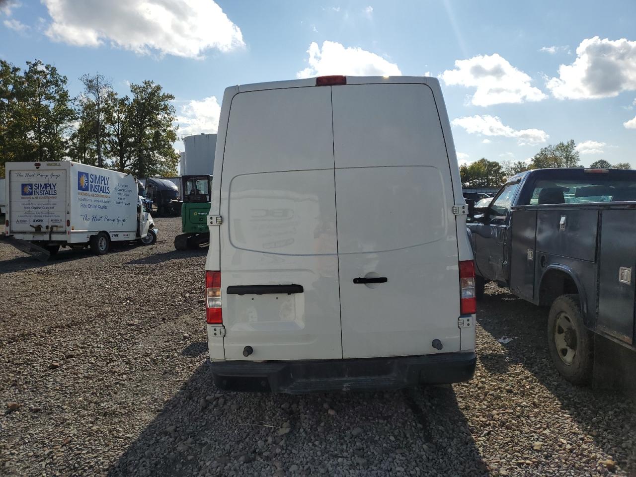 NISSAN NV2500 2500 S