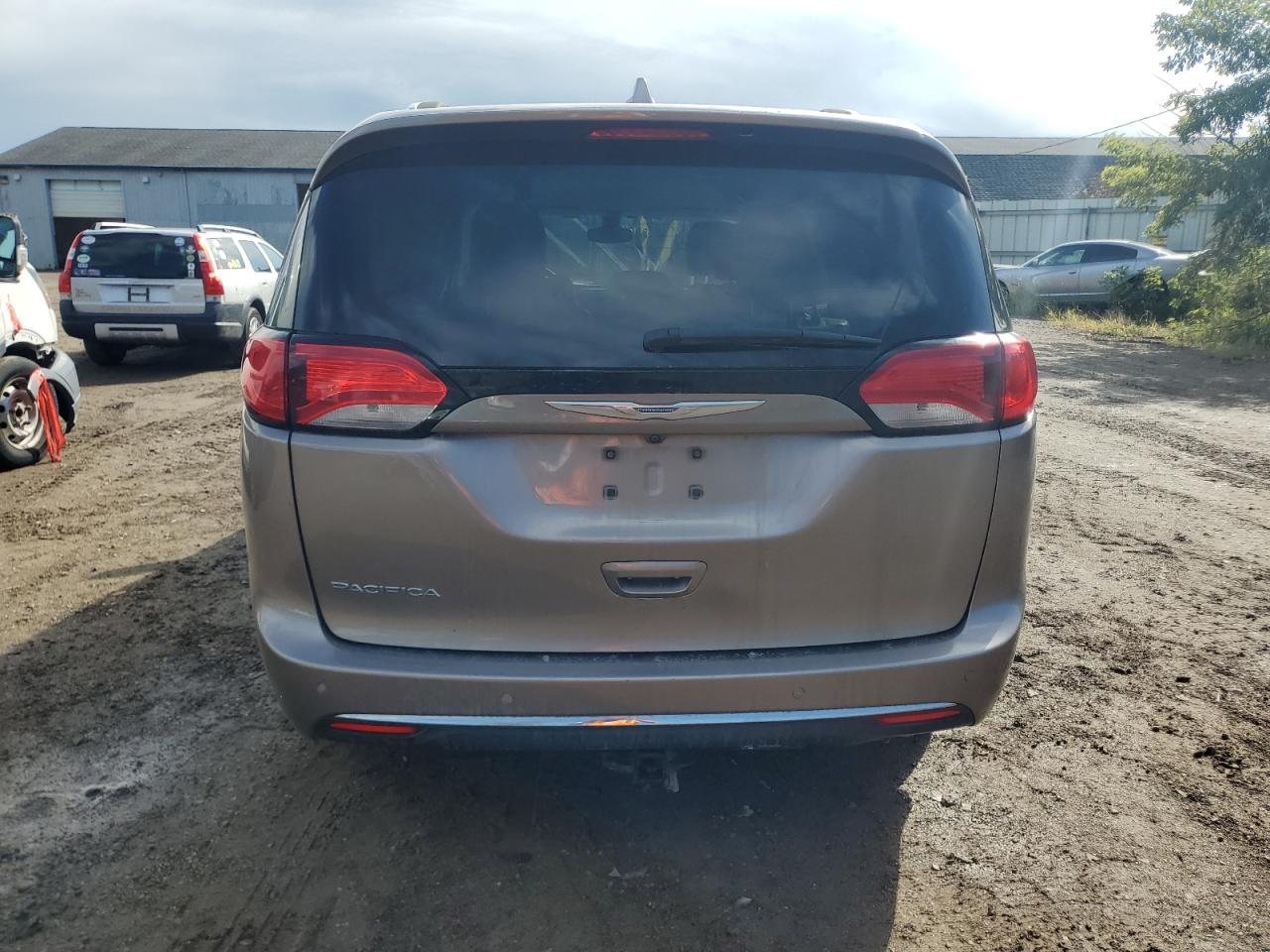 CHRYSLER PACIFICA TOURING L PLUS