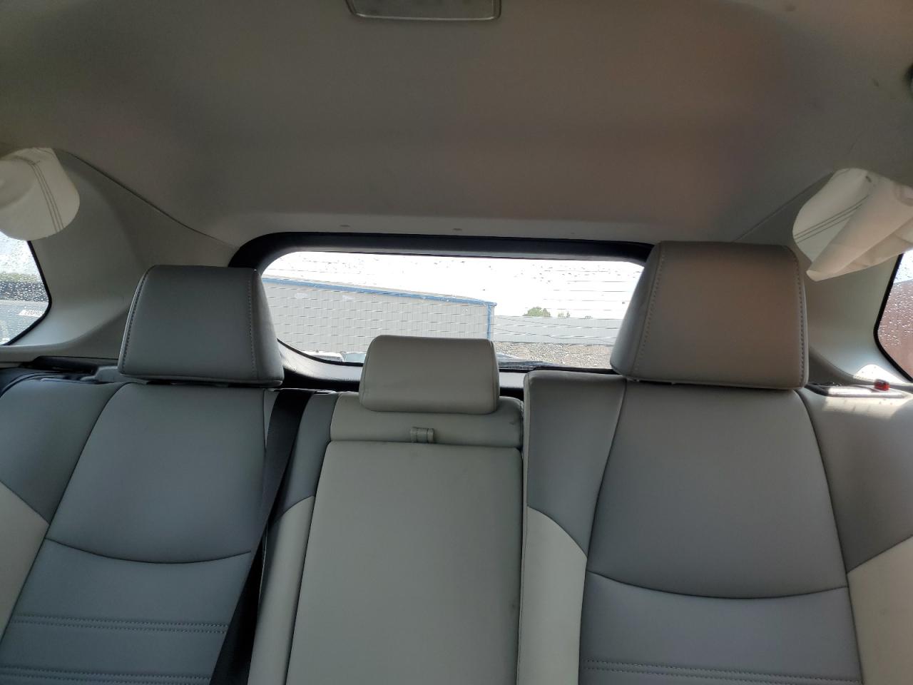 TOYOTA RAV4 XLE PREMIUM