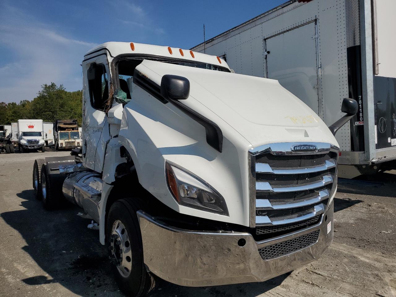 Lot #3294687052 2026 FREIGHTLINER CASCADIA 1