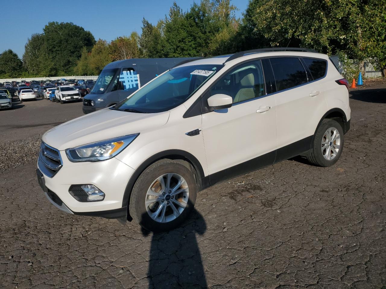 FORD ESCAPE SE