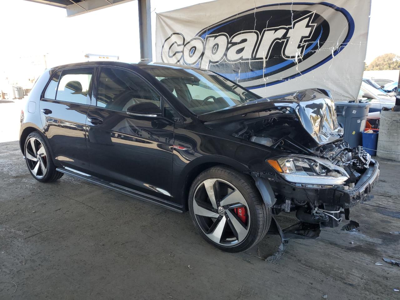 VOLKSWAGEN GOLF GTI S