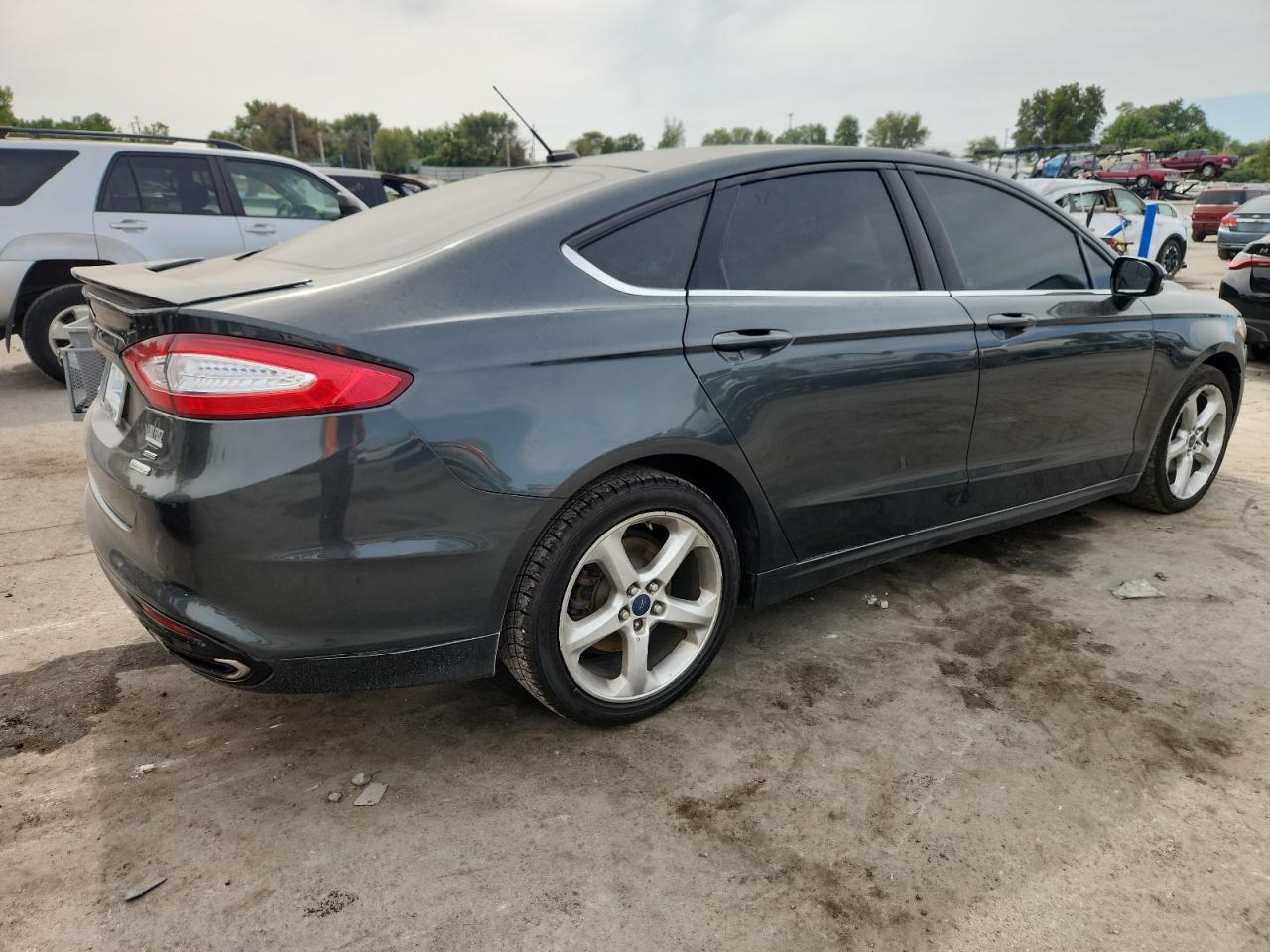 FORD FUSION SE