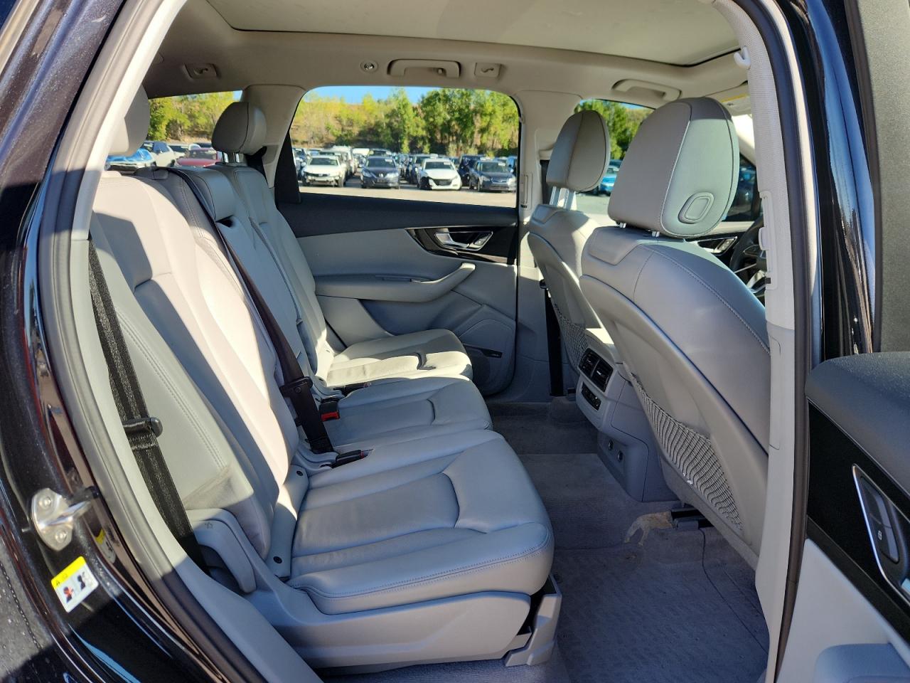 AUDI Q7 PREMIUM PLUS