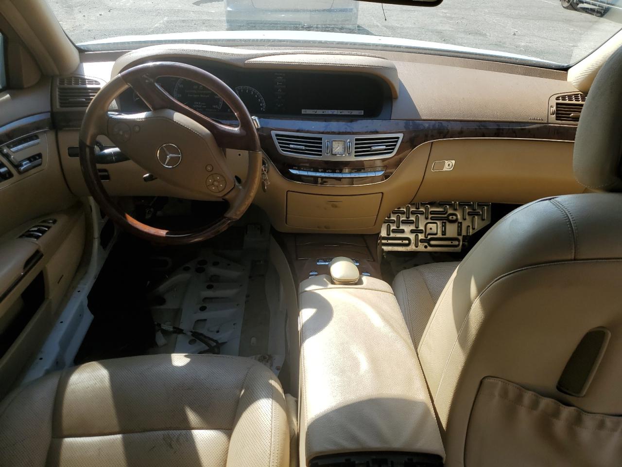 MERCEDES-BENZ S-CLASS 550