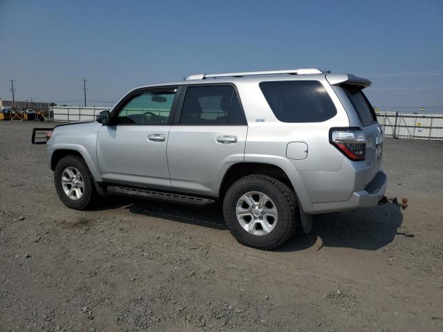 2018 TOYOTA 4RUNNER SR JTEBU5JR7J5505167