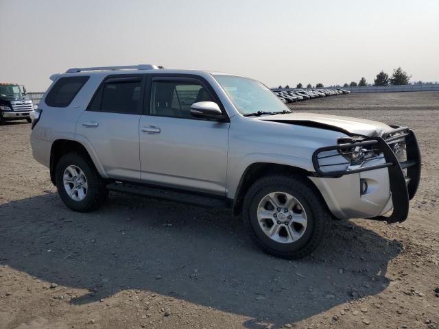 2018 TOYOTA 4RUNNER SR JTEBU5JR7J5505167