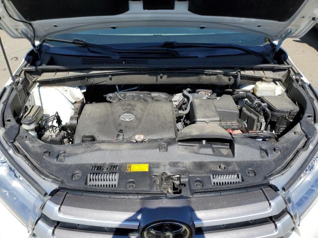 2018 TOYOTA HIGHLANDER LE 5TDBZRFHXJS910673