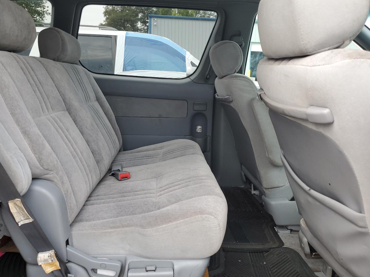 Lot #3242712946 2000 TOYOTA SIENNA CE