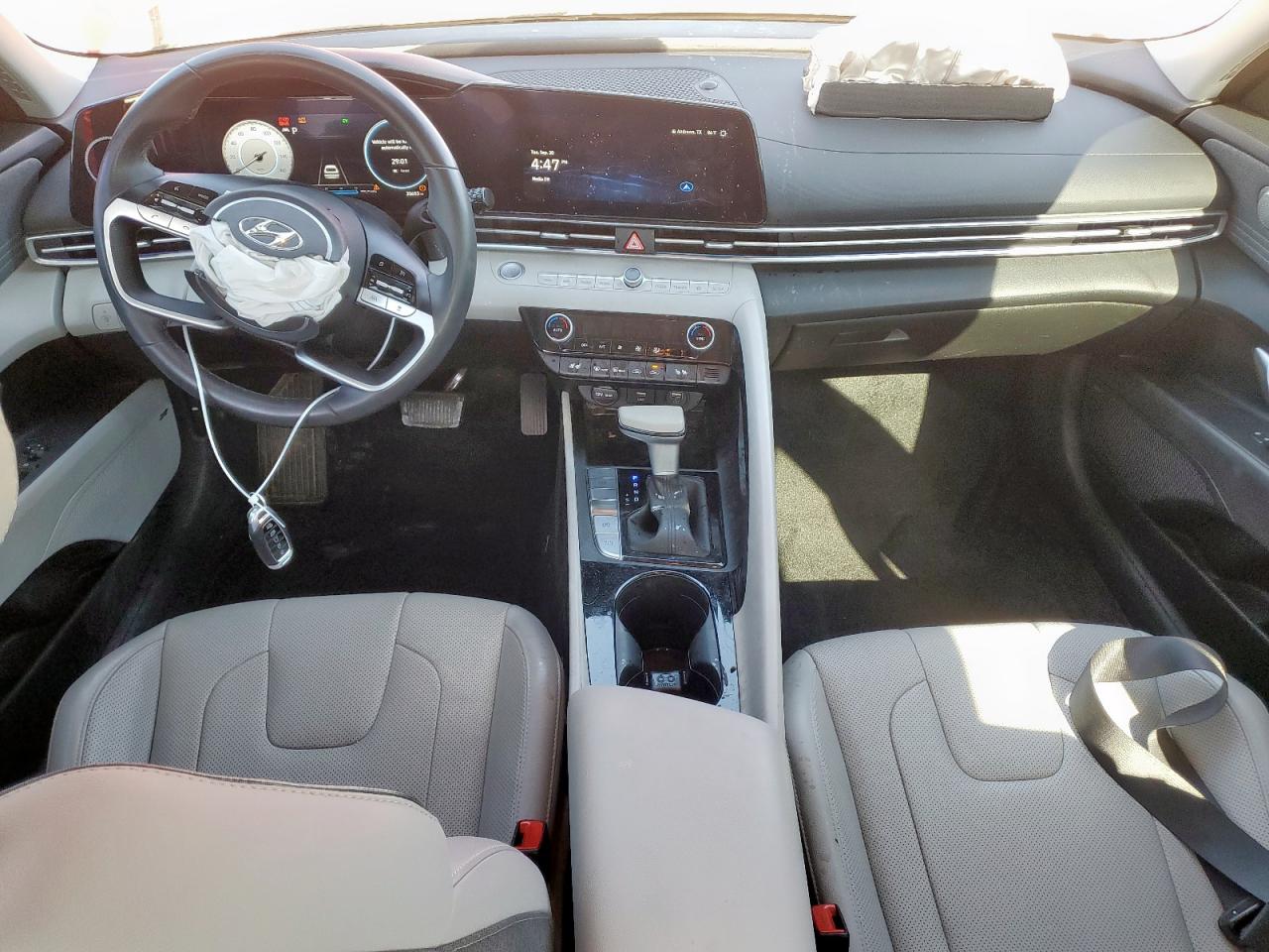 HYUNDAI ELANTRA LIMITED