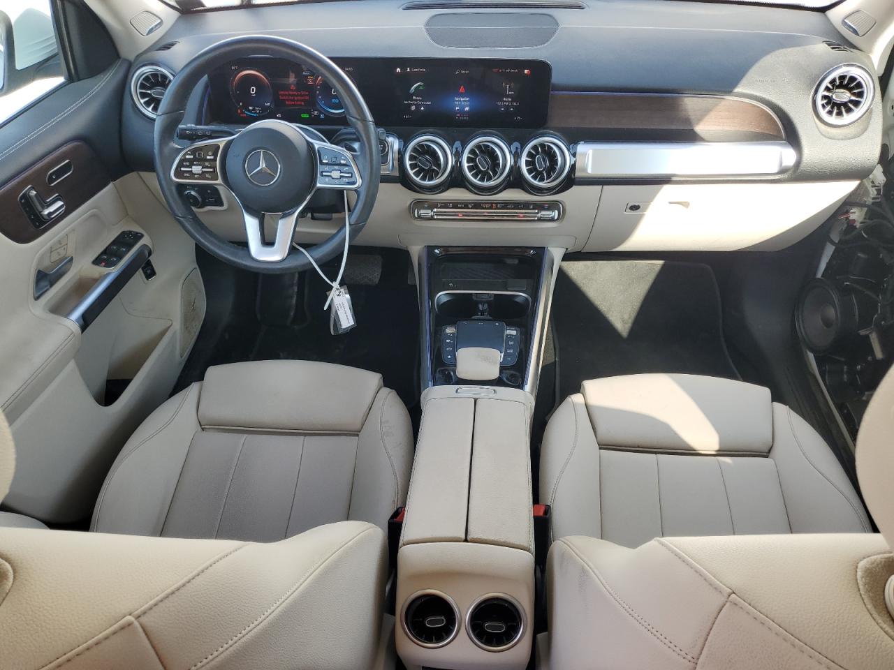 MERCEDES-BENZ EQB 300 4MATIC