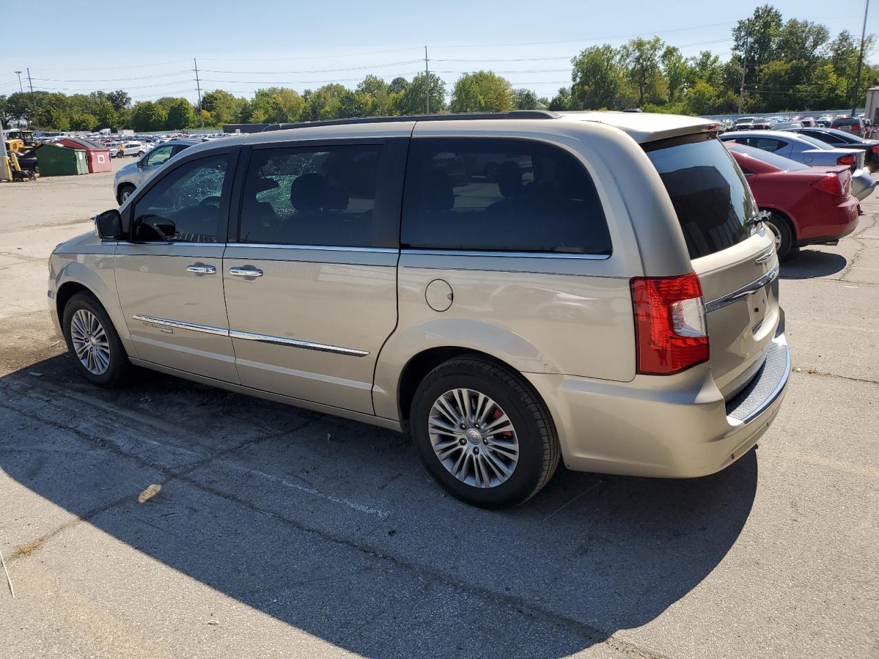 CHRYSLER TOWN & COUNTRY TOURING L