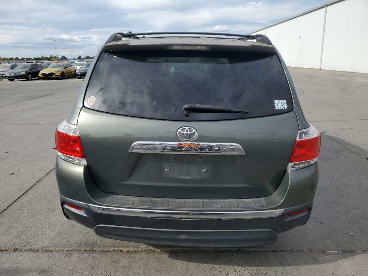 TOYOTA HIGHLANDER BASE