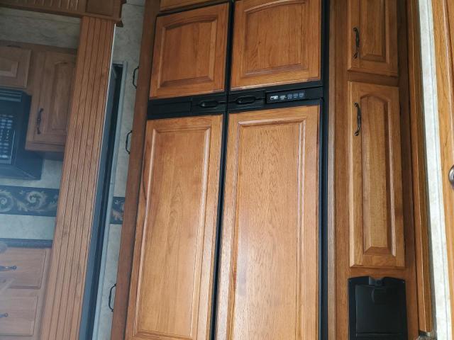 2011 KEYSTONE MONTANA - Other View