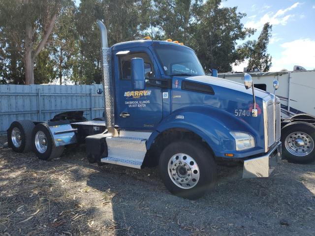 Global Auto Auctions: 2017 KENWORTH T880