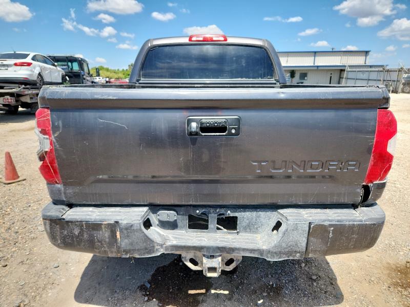 2018 TOYOTA TUNDRA CREWMAX SR5 5TFEM5F15JX133286