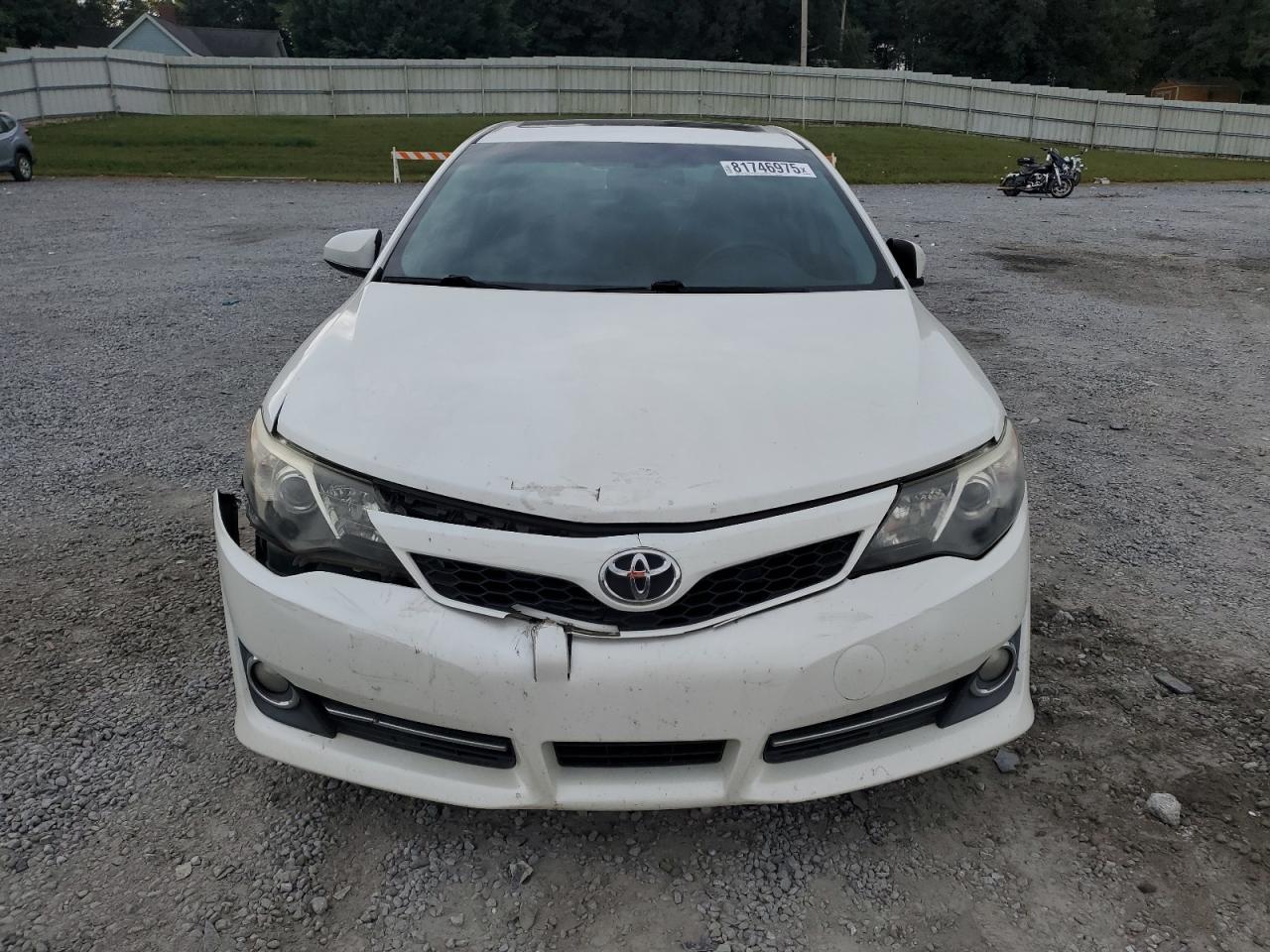 TOYOTA CAMRY BASE
