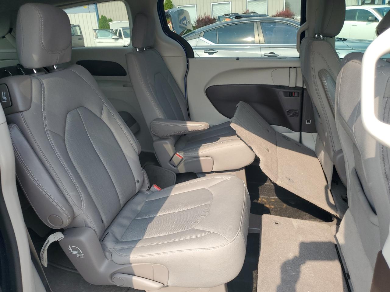 CHRYSLER PACIFICA TOURING PLUS