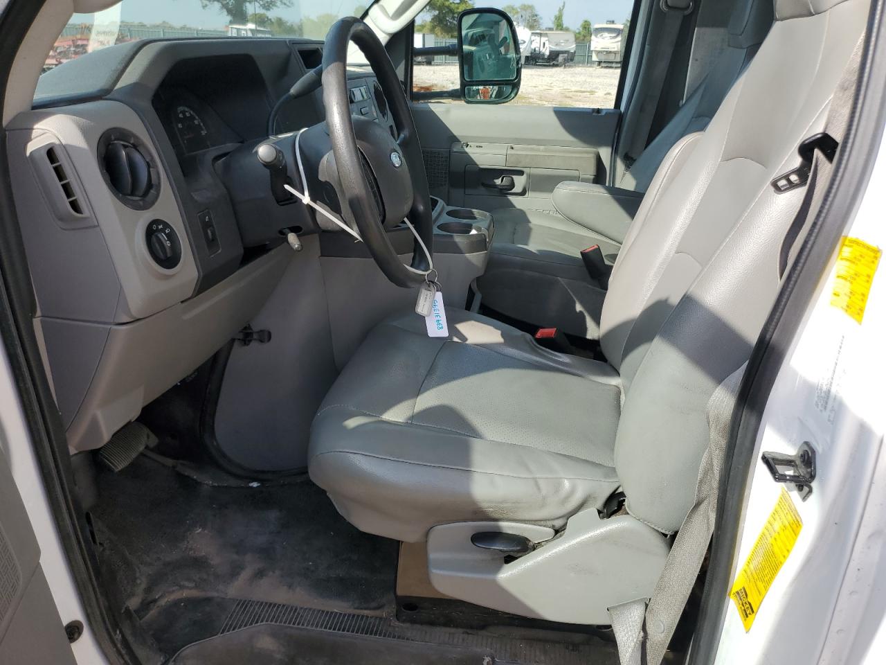 FORD ECONOLINE E450 SUPER DUTY CUTAWAY VAN