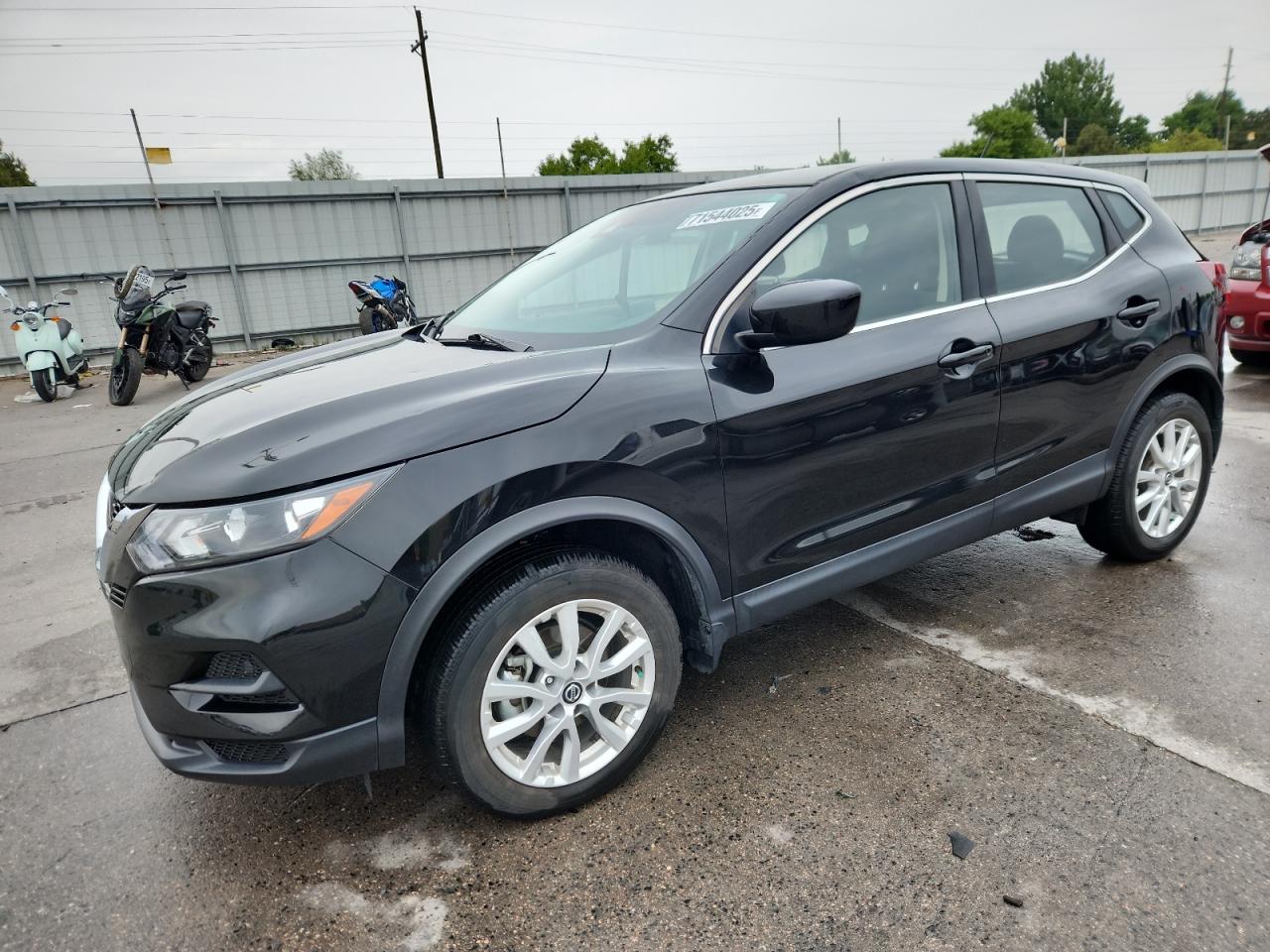 NISSAN ROGUE SPORT S