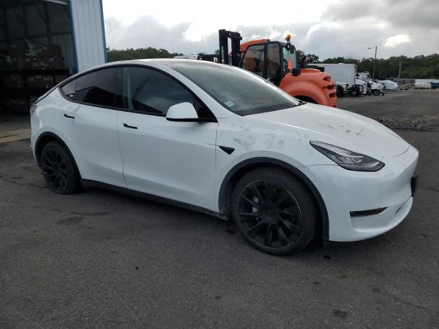 2022 TESLA MODEL Y 7SAYGAEE8NF359052