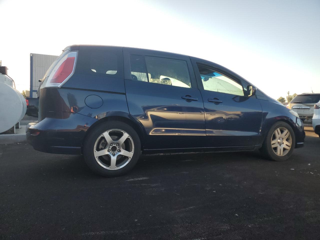 MAZDA 5