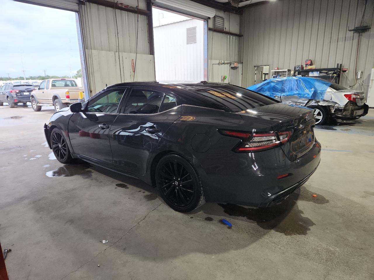 NISSAN MAXIMA PLATINUM