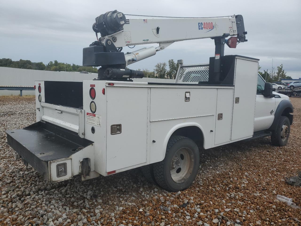 FORD F-550 SUPER DUTY