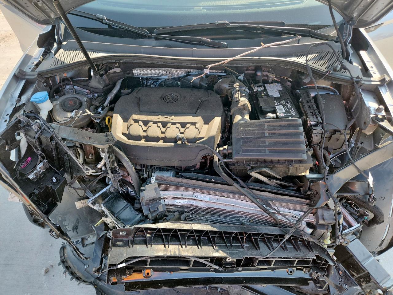 VOLKSWAGEN TIGUAN SE R-LINE BLACK