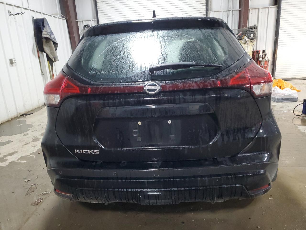 NISSAN KICKS S