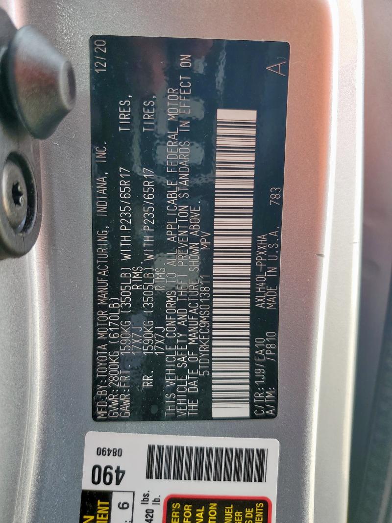 2021 TOYOTA SIENNA XLE 5TDYRKEC9MS013811