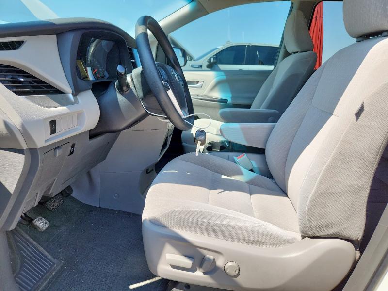 2017 TOYOTA SIENNA LE 5TDKZ3DC3HS850430