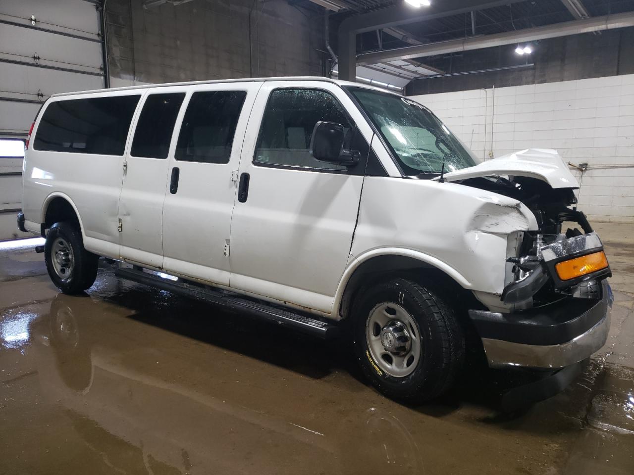 CHEVROLET EXPRESS LT