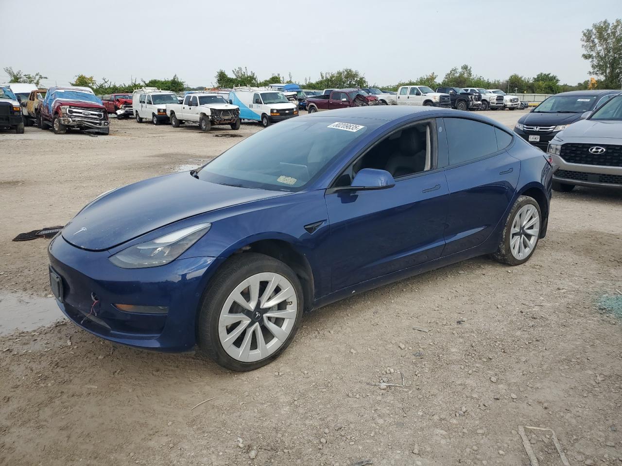 TESLA MODEL 3