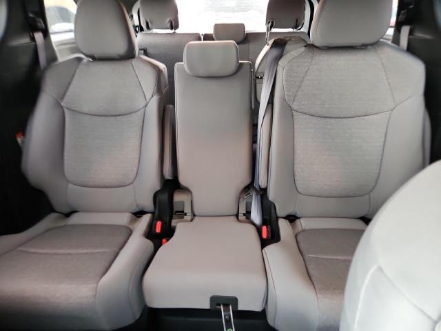 2025 TOYOTA SIENNA LE 5TDKRKEC7SS246654
