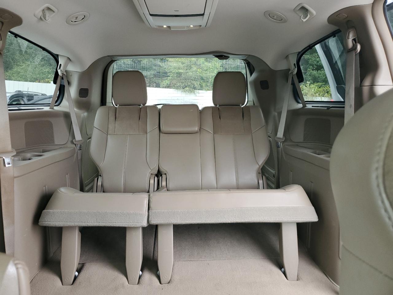 CHRYSLER TOWN & COUNTRY LIMITED PLATINUM