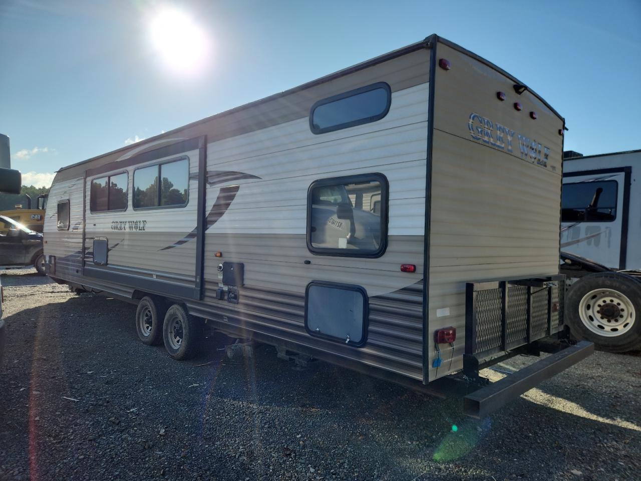 Lot #3286706303 2015 WILDWOOD GREY WOLF